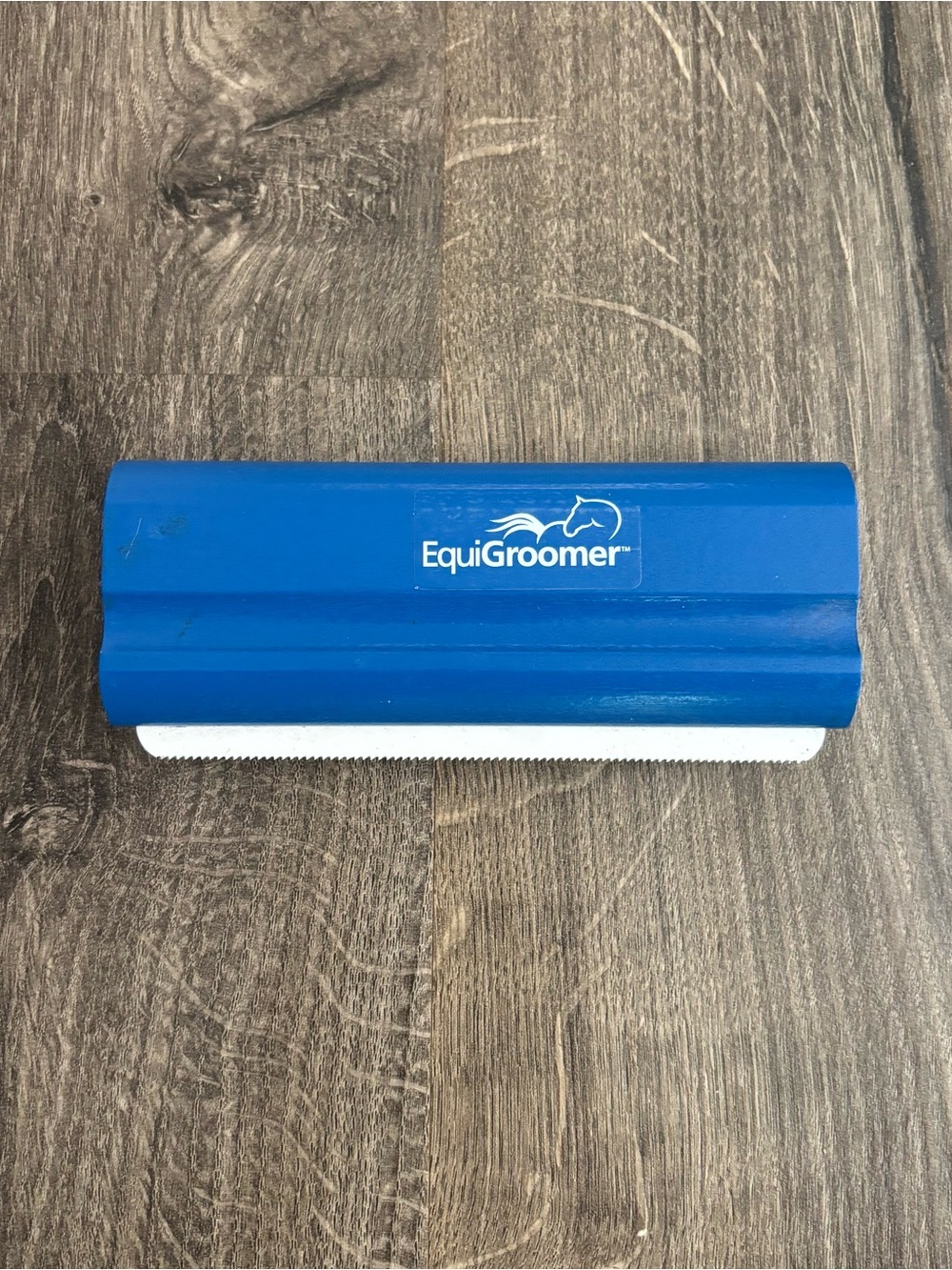 EquiGroomer EGSMBL 5 in. Brush Shedding Tool for Horses Dogs & Cat Blue